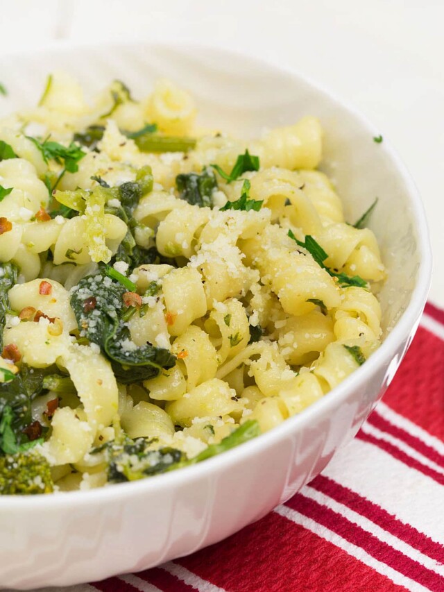 PASTA AGLIO OLIO (AKA AIOLI) WITH BROCCOLI RABE RECIPE Story - Chef Dennis