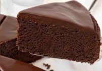 Pinterest image for chocolate mud cake.